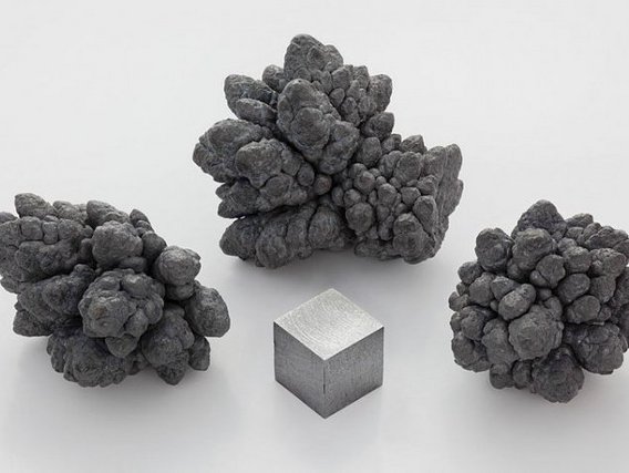 Chumbo (Pb) – O minério pode causar contaminação caso aja contato prolongado. Fonte: theguardian.com