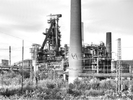 Foto em preto e branco da mina de carvão Zollverein