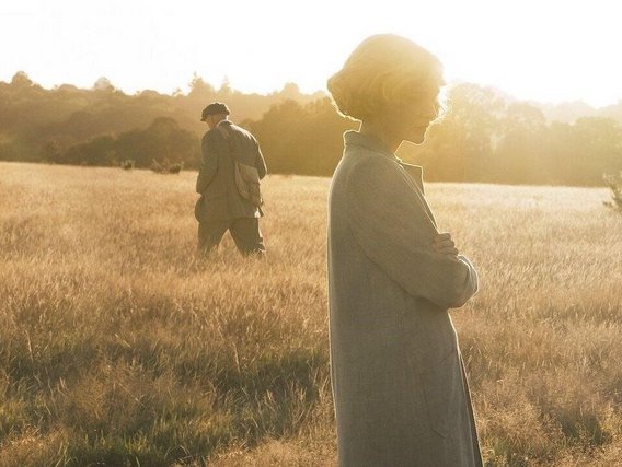 Os personagens principais de The Dig estão em um prado