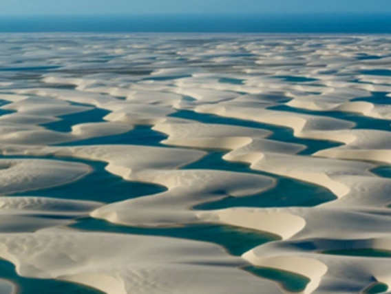 Vista aérea do Parque Nacional dos Lençóis Maranhenses