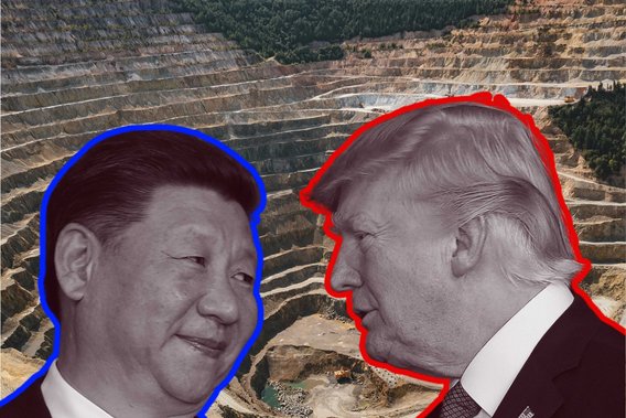 As cabeças de Xi Jinping - Presidente da China e Donald Trump - Presidente dos Estados Unidos inseridas em frente a uma mina a céu aberto